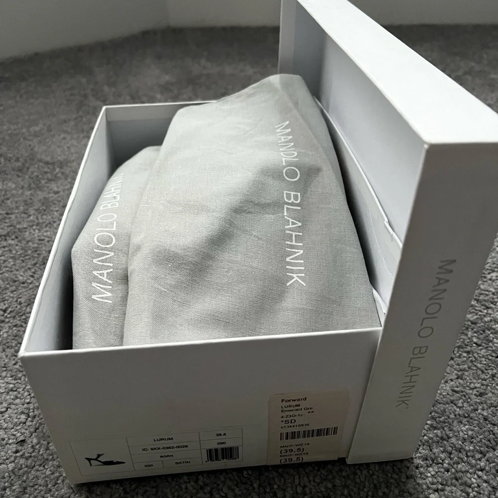 Manolo Blahnik Lurum | Green Satin Crystal Embellished Mules - Picture 6 of 6